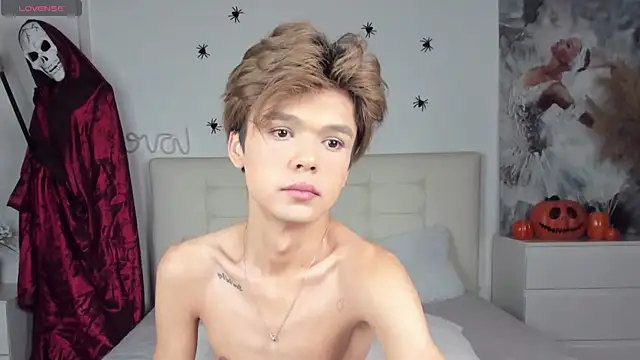 Snapshot of Felix_Rey chatting on November 1, 10:58 pm Felix Rey online show from November 1, 10:58 pm