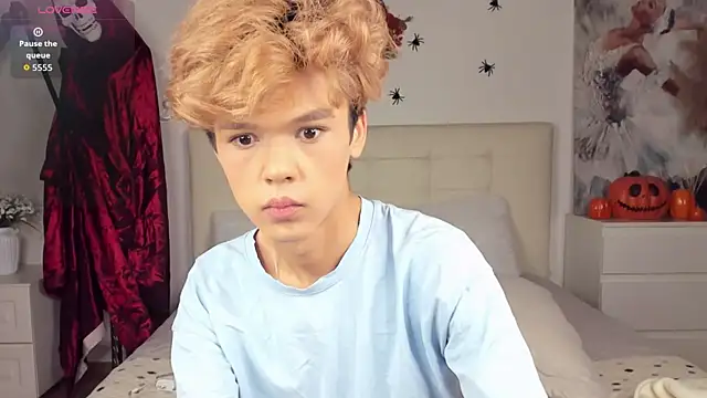 Snapshot of Felix_Rey chatting on October 22, 5:23 pm Felix Rey online show from October 22, 5:23 pm