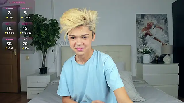 Snapshot of Felix_Rey chatting on March 15, 4:21 pm Felix Rey online show from March 15, 4:21 pm