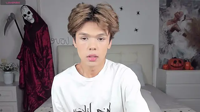 Snapshot of Felix_Rey chatting on October 29, 9:03 pm Felix Rey online show from October 29, 9:03 pm