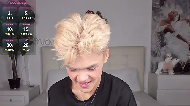 Felix Rey online show from December 18, 7:29 pm