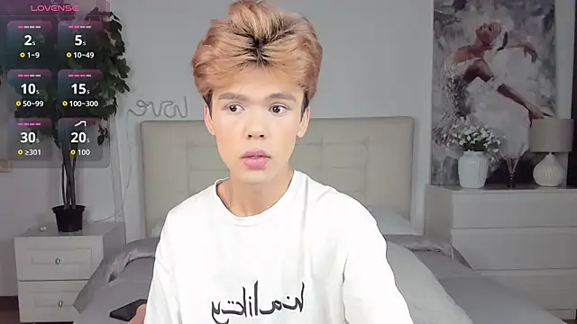 Snapshot of Felix_Rey chatting on October 9, 7:36 pm Felix Rey online show from October 9, 7:36 pm