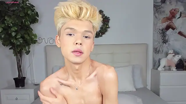 Snapshot of Felix_Rey chatting on December 4, 6:18 pm Felix Rey online show from December 4, 6:18 pm