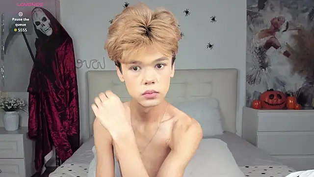 Snapshot of Felix_Rey chatting on October 16, 4:48 pm Felix Rey online show from October 16, 4:48 pm