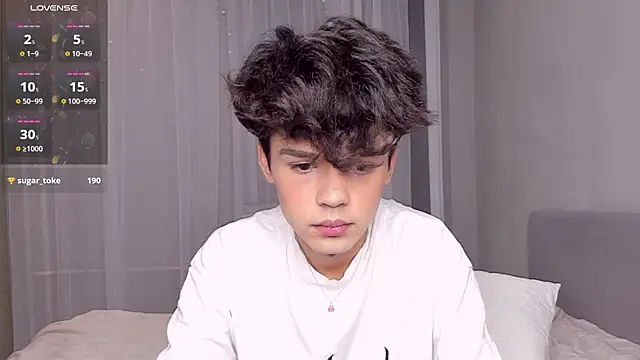 Snapshot of Felix_Rey chatting on June 28, 11:00 pm Felix Rey online show from June 28, 11:00 pm