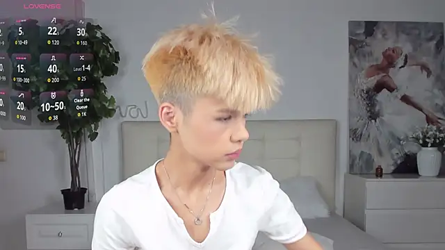 Snapshot of Felix_Rey chatting on November 19, 5:57 pm Felix Rey online show from November 19, 5:57 pm