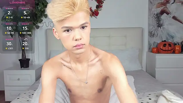 Snapshot of Felix_Rey chatting on November 9, 6:01 pm Felix Rey online show from November 9, 6:01 pm