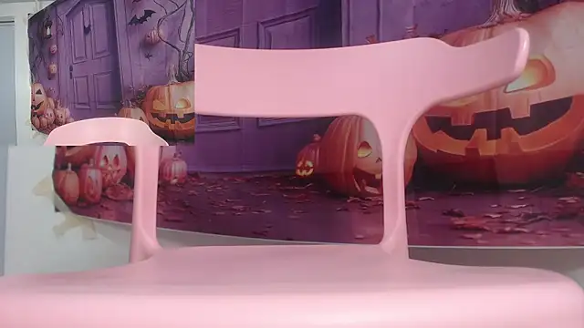 Snapshot of Kitty_Mifl chatting on October 28, 3:18 am Kitty Mifl online show from October 28, 3:18 am