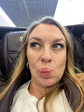 Sweet   Emily online show from November 30, 1:12 pm