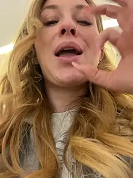 Sweet   Emily online show from September 18, 1:47 pm