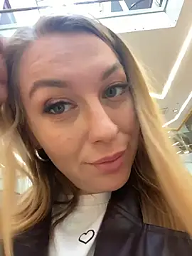 Sweet   Emily online show from September 25, 1:28 pm