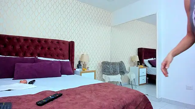 NaiaRosse online show from March 8, 9:17 am