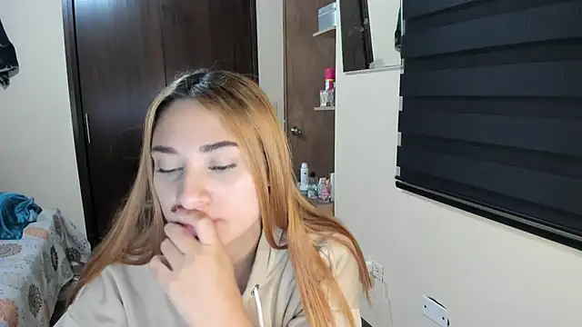 Snapshot of Amy_Walker chatting on June 19, 7:30 pm Amy Walker online show from June 19, 7:30 pm
