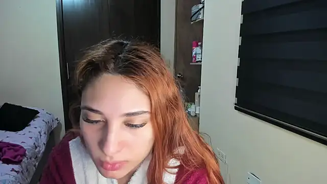 Amy Walker online show from December 20, 8:22 pm