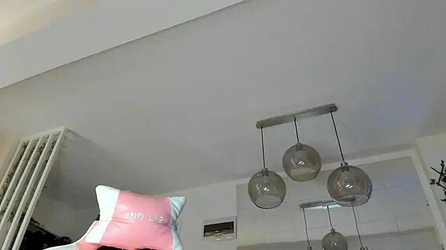 IreneVON online show from November 5, 4:37 am