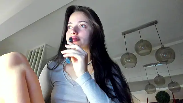 IreneVON online show from November 10, 4:39 am