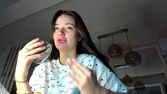 IreneVON online show from November 28, 6:02 am