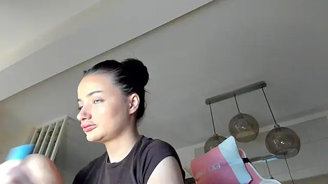 IreneVON online show from January 9, 4:30 am