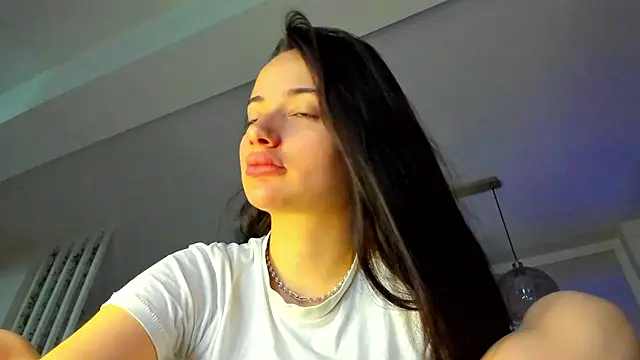 IreneVON online show from October 29, 5:06 am