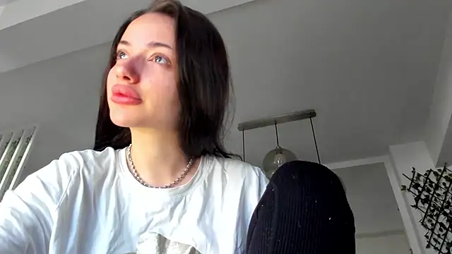 IreneVON online show from March 16, 5:58 am