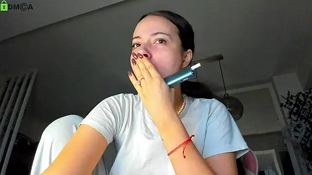 IreneVON online show from April 18, 3:31 am