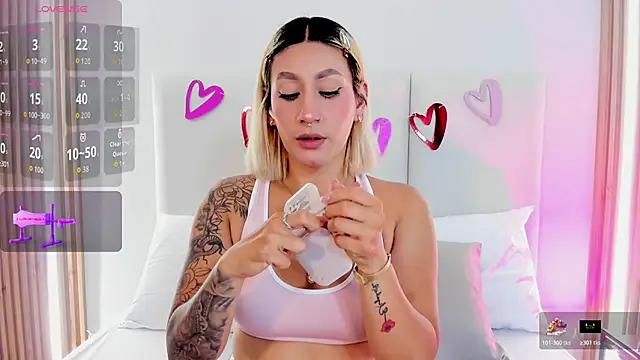 Emily robertss online show from February 13, 7:14 pm