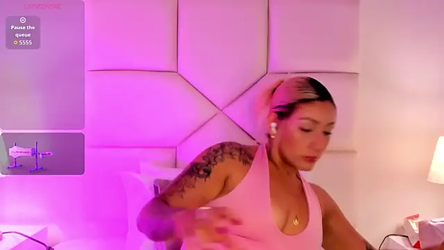 Emily robertss online show from January 8, 7:20 pm