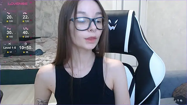 Snapshot of Amarieni chatting on March 18, 3:01 pm Amarieni online show from March 18, 3:01 pm