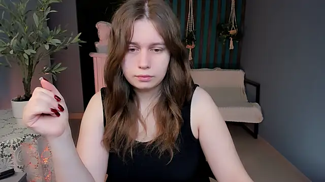 FioraMarmoris online show from March 11, 6:51 am