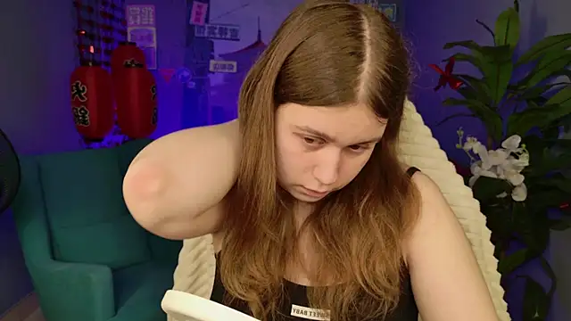 FioraMarmoris online show from April 8, 5:20 am