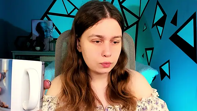 FioraMarmoris online show from March 29, 5:20 am