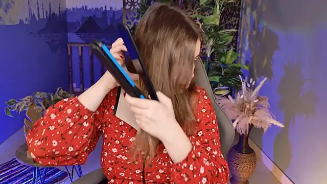 FioraMarmoris online show from December 18, 5:12 am