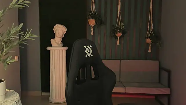 FioraMarmoris online show from November 7, 5:12 am