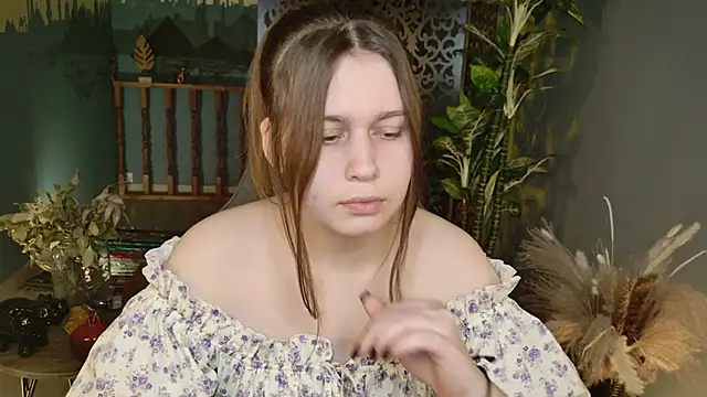 FioraMarmoris online show from November 17, 1:48 pm