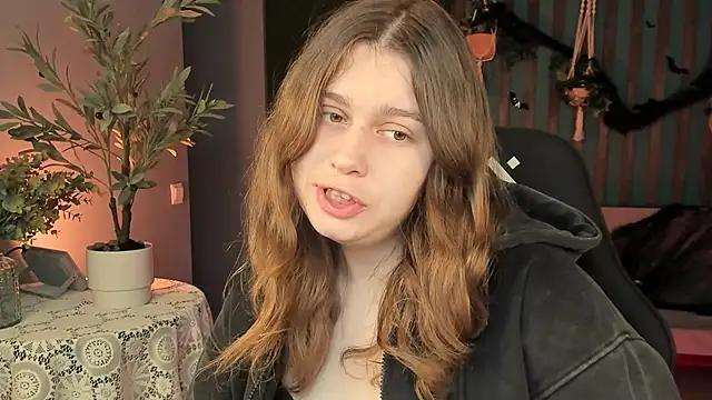 FioraMarmoris online show from October 25, 5:06 am