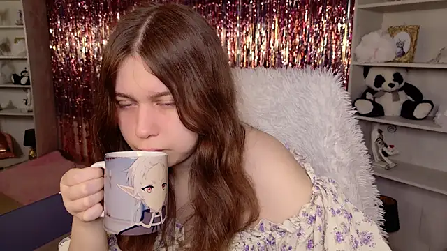 FioraMarmoris online show from April 19, 5:19 am