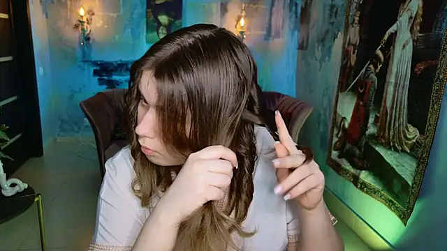 FioraMarmoris online show from March 13, 1:07 pm