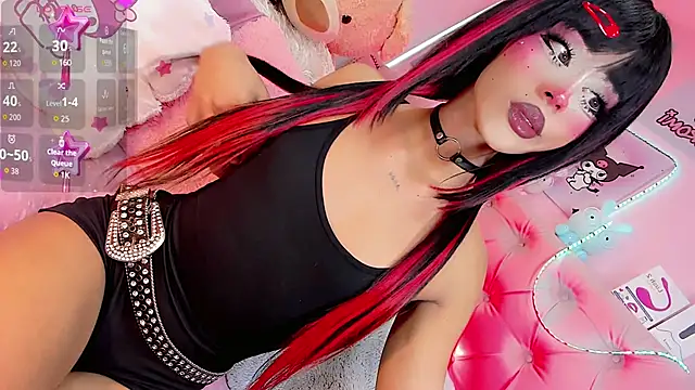 Snapshot of Cute_Roxxy chatting on June 12, 6:16 pm Cute Roxxy online show from June 12, 6:16 pm