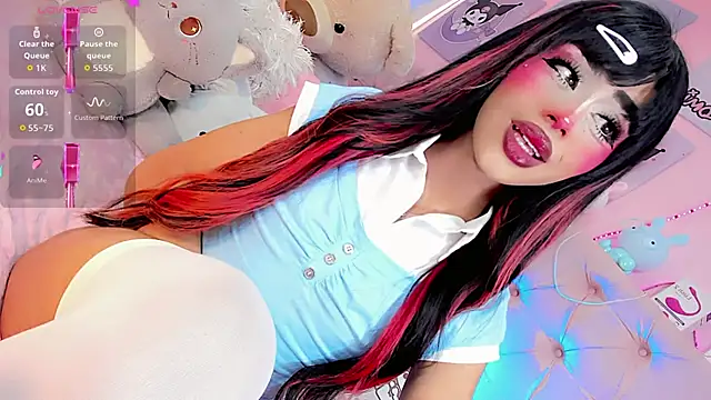 Snapshot of Cute_Roxxy chatting on February 20, 8:11 pm Cute Roxxy online show from February 20, 8:11 pm