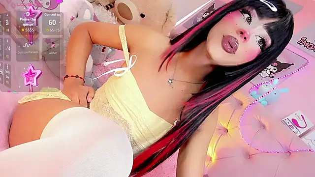 Cute Roxxy online show from May 25, 6:17 pm