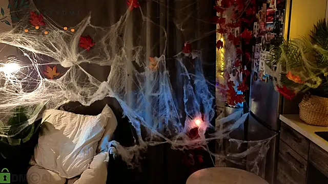 Eva Natsumi online show from October 31, 6:04 pm