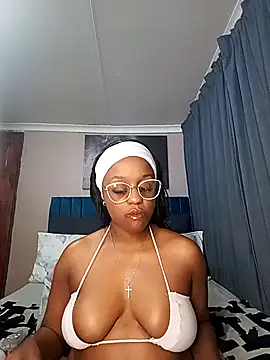 Snapshot of Queen-Chocolate chatting on October 7, 12:33 am Queen-Chocolate online show from October 7, 12:33 am