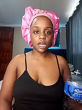 Snapshot of Queen-Chocolate chatting on February 9, 3:32 pm Queen-Chocolate online show from February 9, 3:32 pm