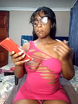 Snapshot of Queen-Chocolate chatting on February 5, 7:42 pm Queen-Chocolate online show from February 5, 7:42 pm