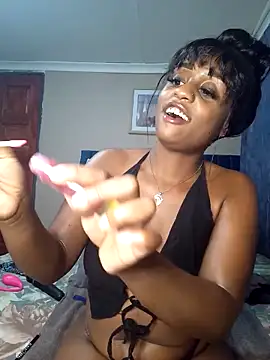 Snapshot of Queen-Chocolate chatting on March 1, 12:28 am Queen-Chocolate online show from March 1, 12:28 am