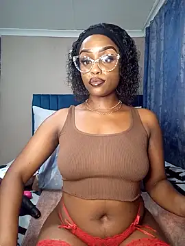 Snapshot of Queen-Chocolate chatting on March 20, 12:30 am Queen-Chocolate online show from March 20, 12:30 am