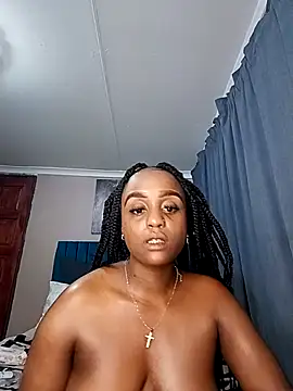 Snapshot of Queen-Chocolate chatting on October 12, 3:41 am Queen-Chocolate online show from October 12, 3:41 am