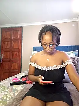 Snapshot of Queen-Chocolate chatting on February 16, 11:16 am Queen-Chocolate online show from February 16, 11:16 am