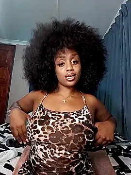 Snapshot of Queen-Chocolate chatting on March 4, 11:56 pm Queen-Chocolate online show from March 4, 11:56 pm