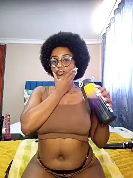 Snapshot of Queen-Chocolate chatting on January 16, 10:53 am Queen-Chocolate online show from January 16, 10:53 am